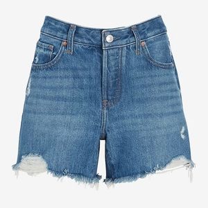 Express NWT Women’s Mid Rise Covered Button Fly Boyfriend Jean Shorts